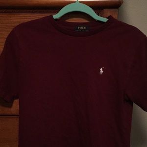 maroon polo shirt
